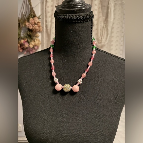 Jewelry - Pink and Green Beaded Necklace